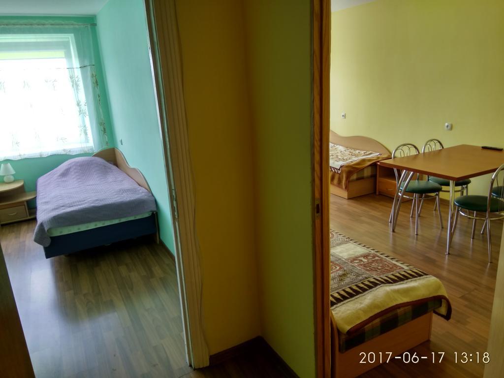 ホテル Viesbutis ユルバルカス エクステリア 写真